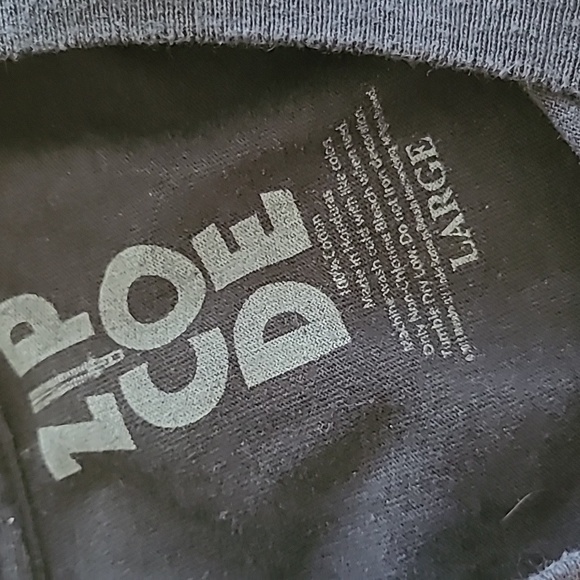 Rolling stones women's large shirt. - Picture 2 of 3